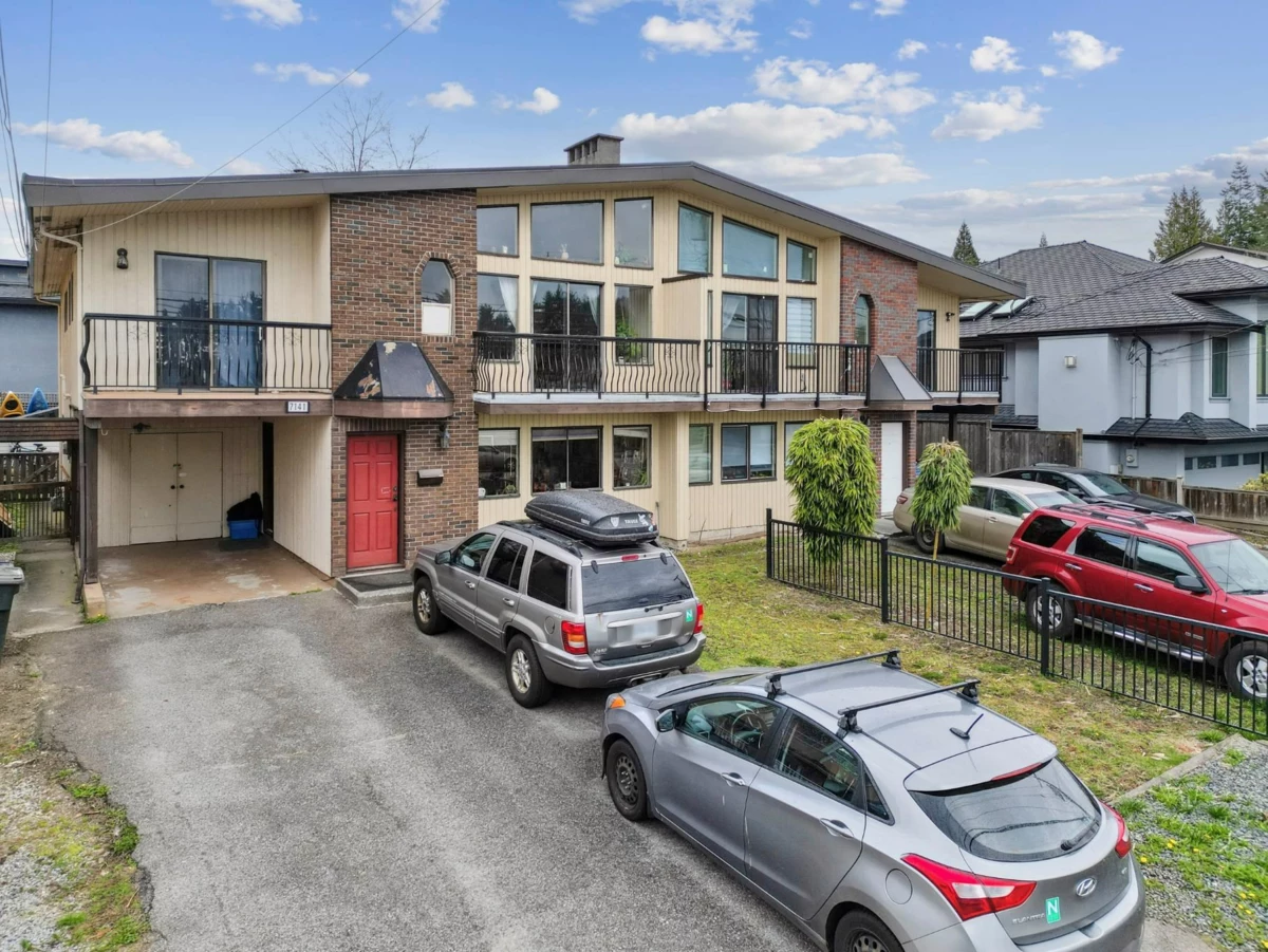 Guest Bathroom Photo of 7143 Halifax Street, Burnaby, BC