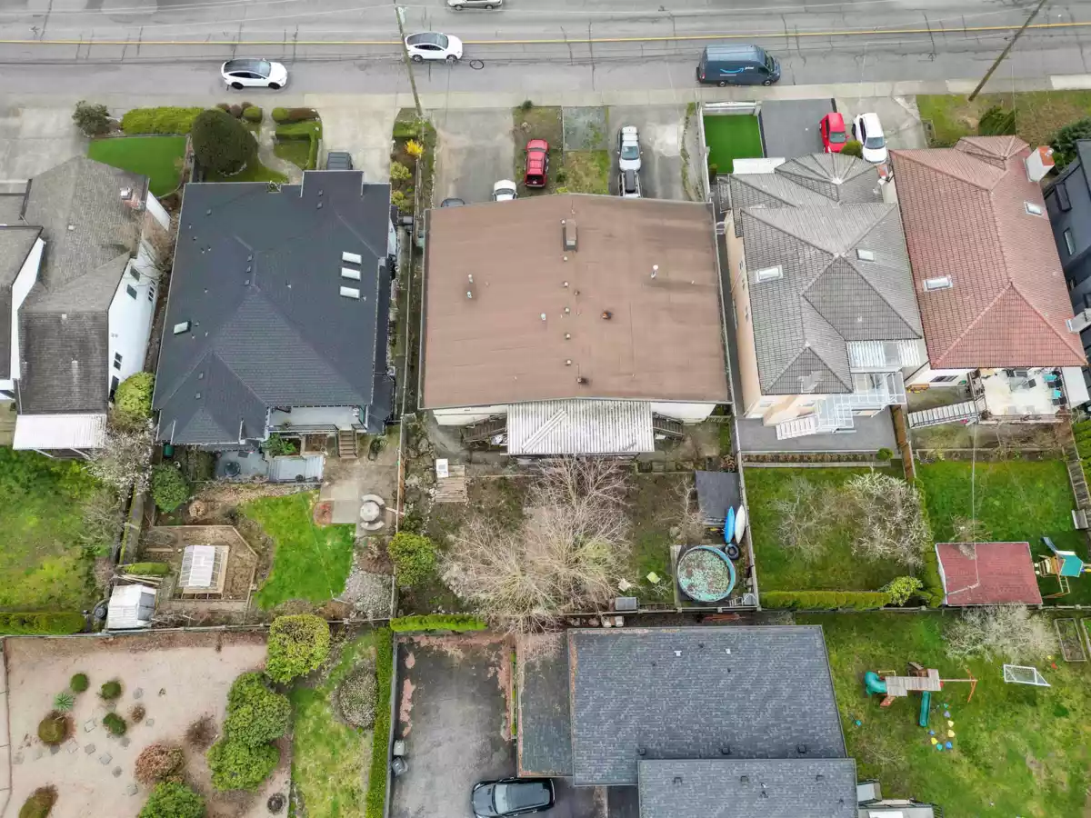 Laundry Room Photo of 7143 Halifax Street, Burnaby, BC