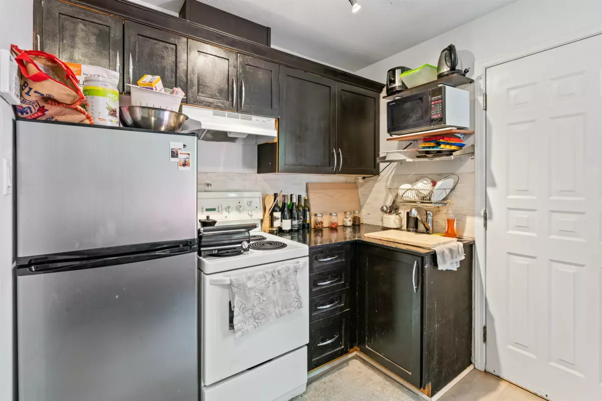 Garage Interior Photo of 869 Seymour Boulevard, North Vancouver, BC