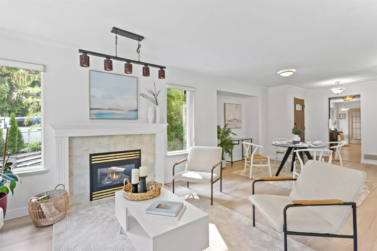 Primary Bathroom Photo of 869 Seymour Boulevard, North Vancouver, BC