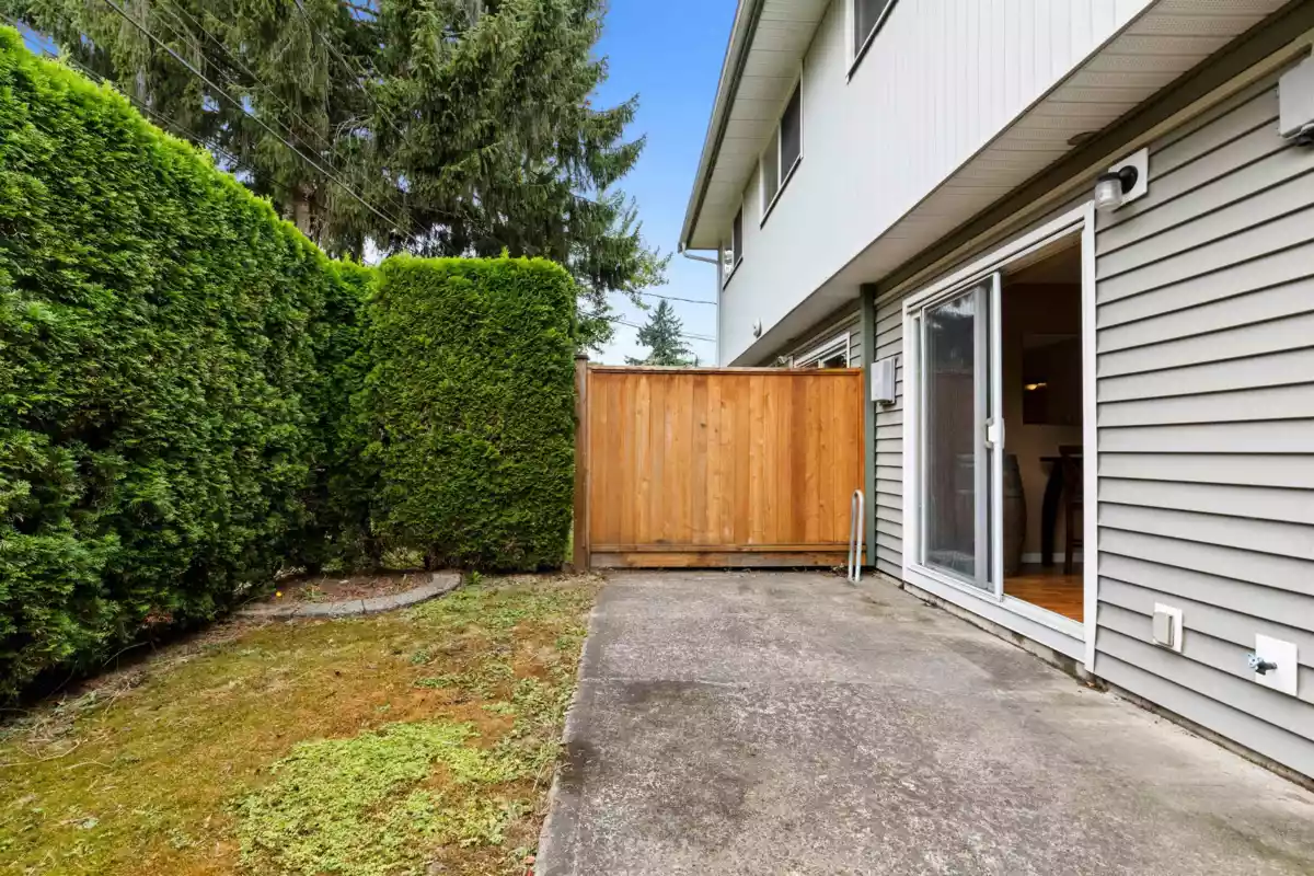 Backyard Photo of 75 45185 Wolfe Road, Chilliwack, BC