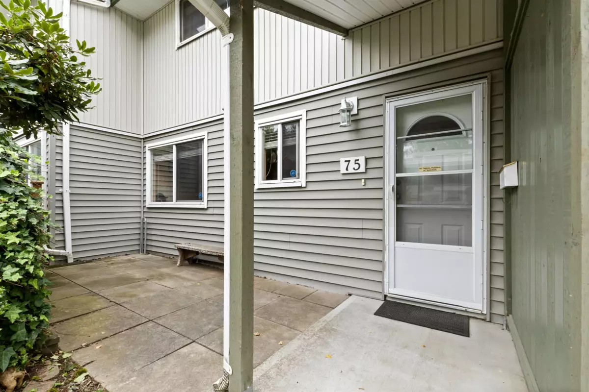 Family Room Photo of 75 45185 Wolfe Road, Chilliwack, BC