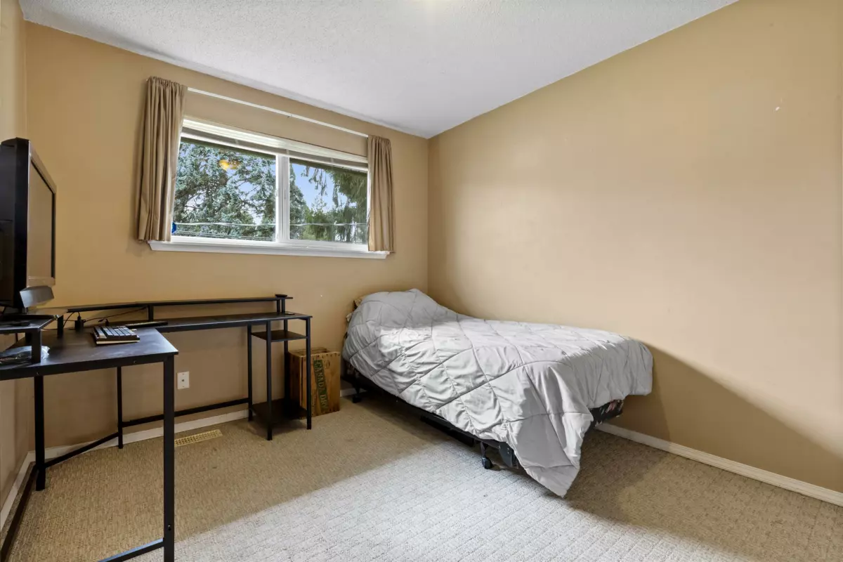 Hallway Photo of 75 45185 Wolfe Road, Chilliwack, BC