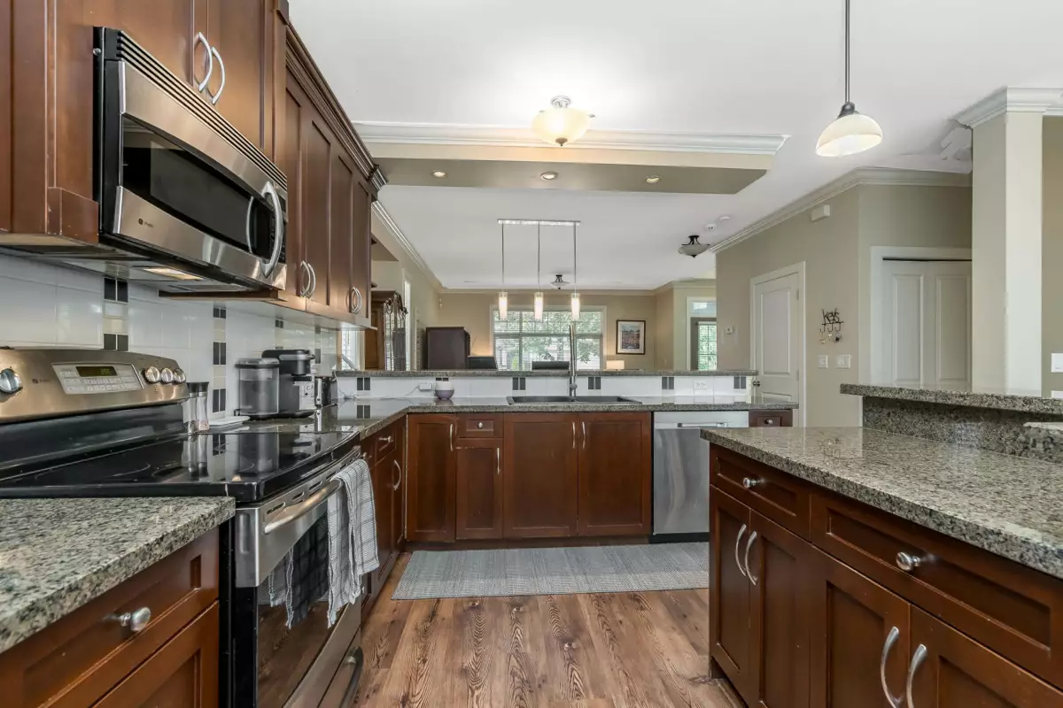 Backyard Photo of 19232 68a Avenue, Surrey, BC