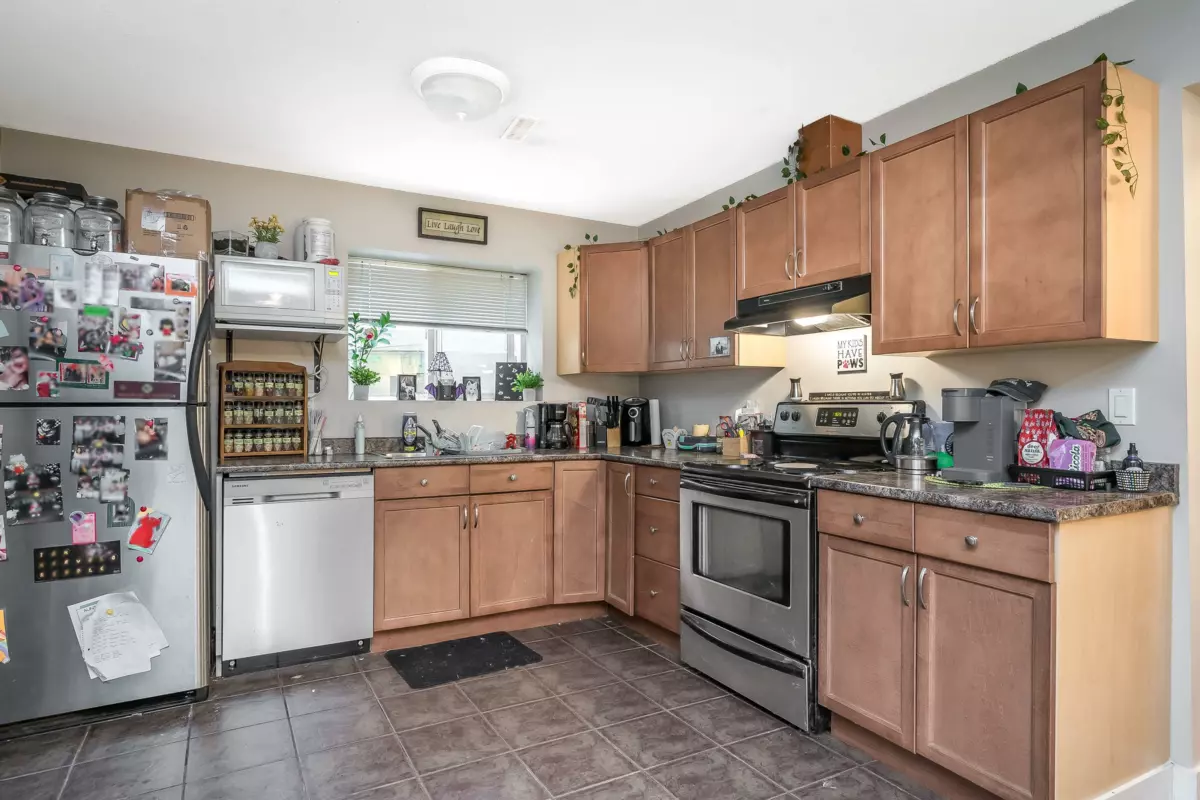 Bedroom 2 Photo of 19232 68a Avenue, Surrey, BC