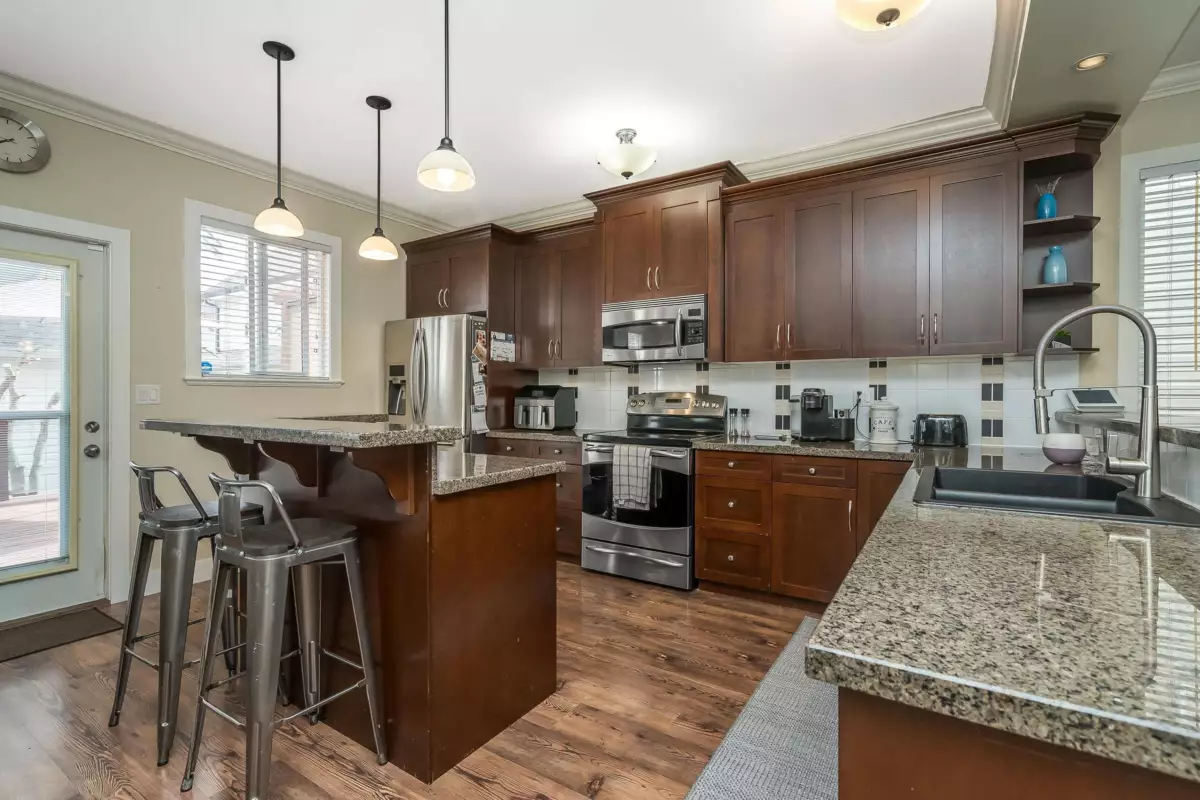 Family Room Photo of 19232 68a Avenue, Surrey, BC