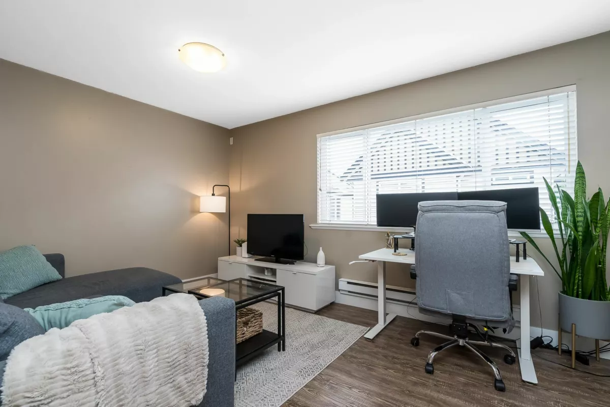 Office / Den Photo of 19232 68a Avenue, Surrey, BC