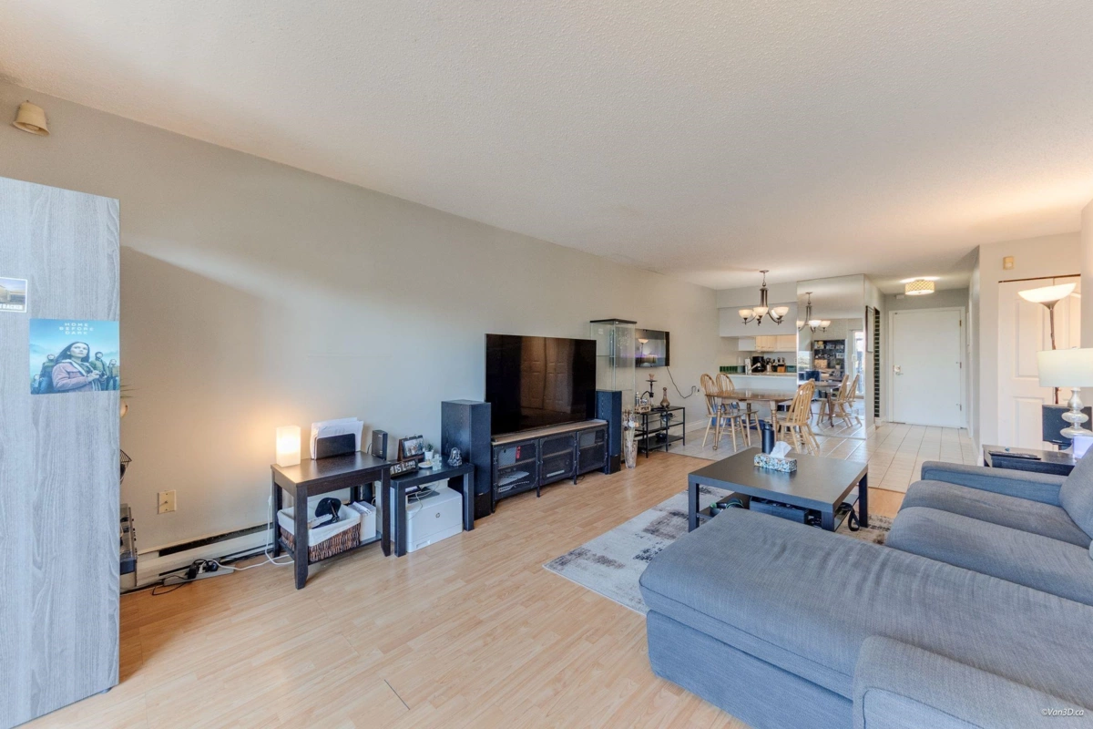 Family Room Photo of 101 2240 Wall Street, Vancouver, BC