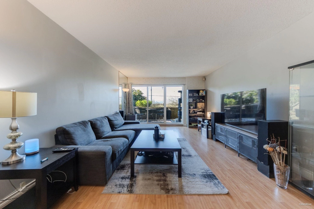 Kitchen Photo of 101 2240 Wall Street, Vancouver, BC