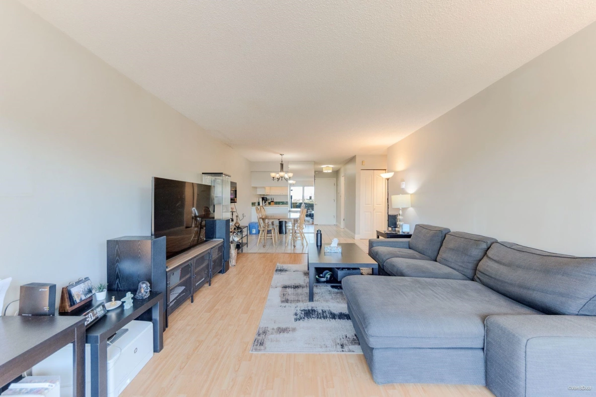 Living Room Photo of 101 2240 Wall Street, Vancouver, BC