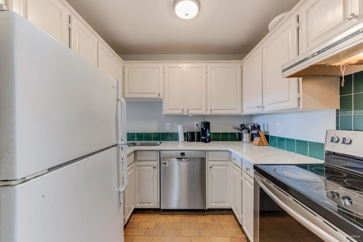 Primary Bathroom Photo of 101 2240 Wall Street, Vancouver, BC