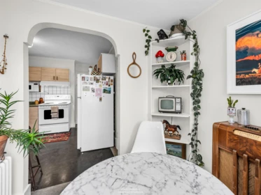 Breakfast Nook Photo of 5915 Chester Street, Vancouver, BC