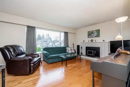 Dining Area Photo of 12448 97b Avenue, Surrey, BC