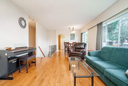Kitchen Island Photo of 12448 97b Avenue, Surrey, BC