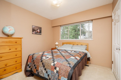 Powder Room Photo of 12448 97b Street, Surrey, BC