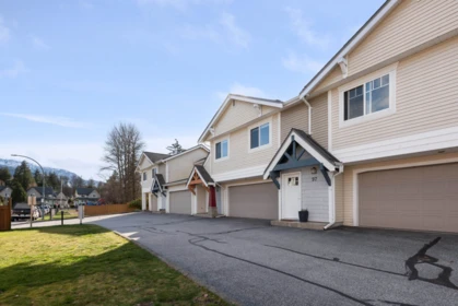 97 1821 Willow Crescent, Squamish, BC, Squamish — Townhouse for sale