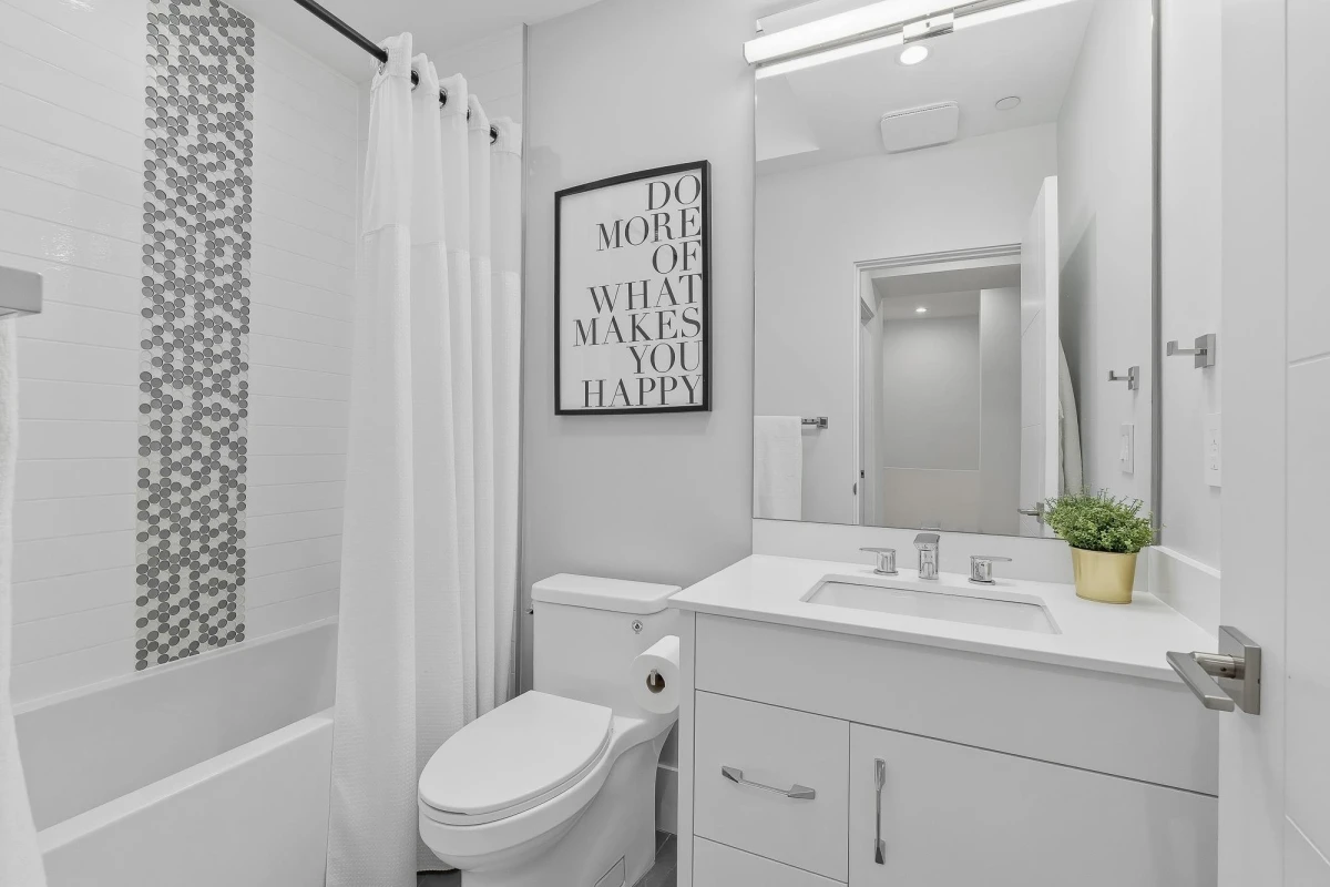 Primary Bathroom Photo of 5 Glenmore Drive, West Vancouver, BC