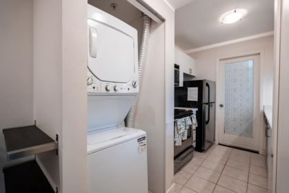 Powder Room Photo of 1407 438 Seymour Street, Vancouver, BC