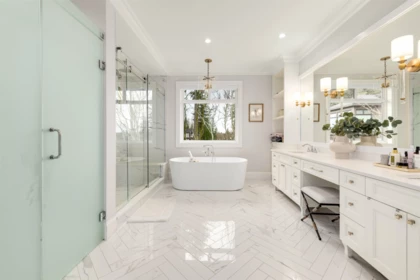 Entry Foyer Photo of 16738 Mcnair Drive, Surrey, BC