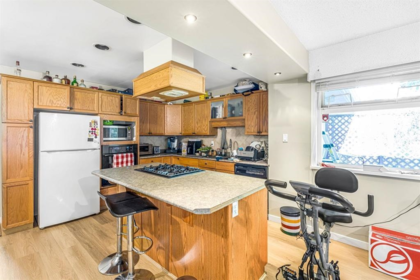 Breakfast Nook Photo of 14726 60a Avenue, Surrey, BC
