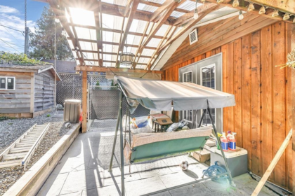 Front Yard Photo of 14726 60a Avenue, Surrey, BC