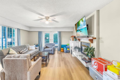 Kitchen Photo of 14726 60a Avenue, Surrey, BC