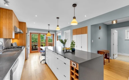 57 W 17th Avenue, Vancouver, BC, Vancouver — Single Family Residence for sale