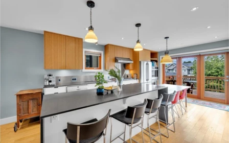 57 W 17th Avenue, Vancouver, BC, Vancouver — Single Family Residence for sale