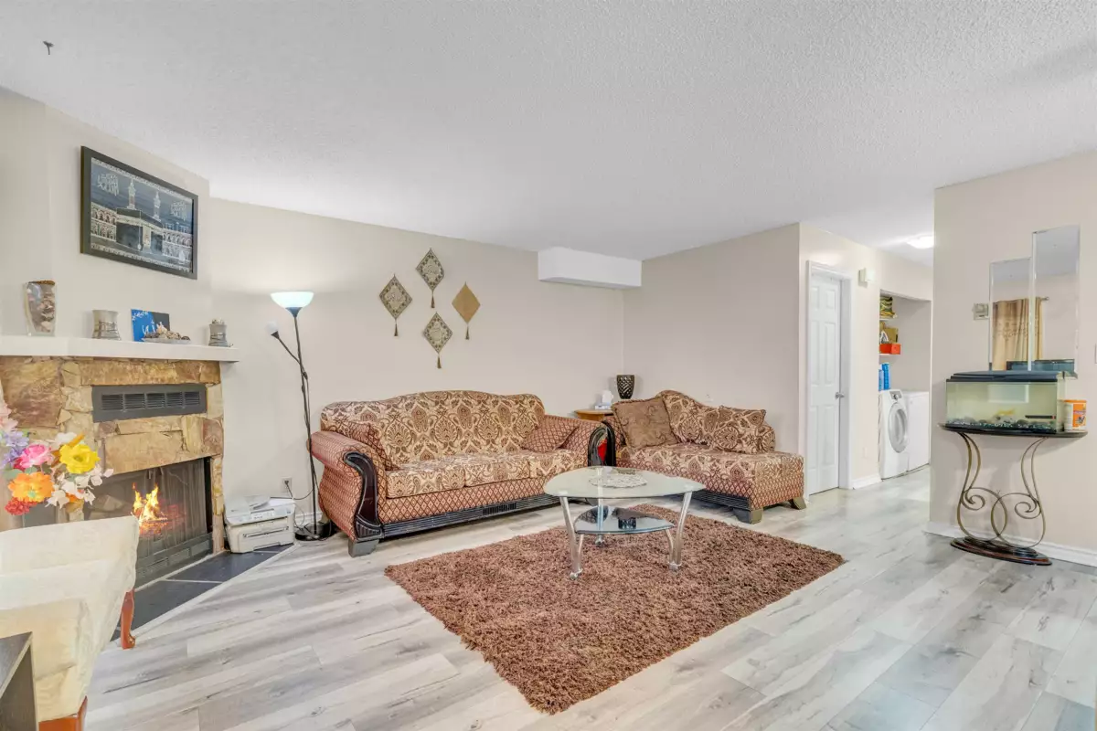 Dining Area Photo of 102 7150 133 Street, Surrey, BC