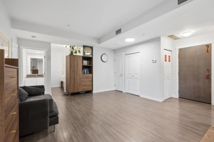 322 9500 Tomicki Avenue, Richmond, BC, Richmond — Apartment/Condo for sale