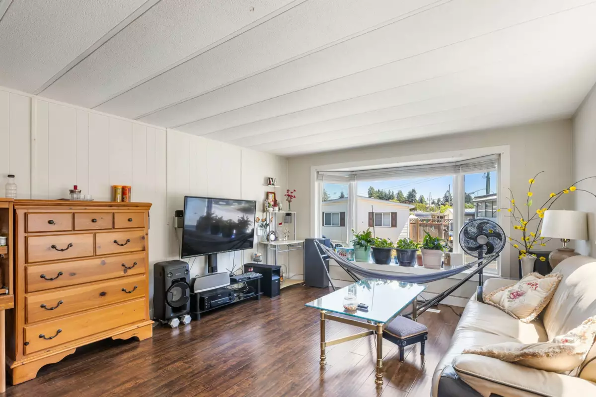Dining Area Photo of 21B 26892 Fraser Highway, Langley, BC