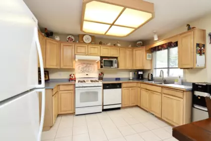16524 84a Avenue, Surrey, BC, Surrey — Single Family Residence for sale