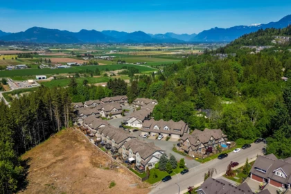 Front Yard Photo of 27 46791 Hudson Road, Chilliwack, BC