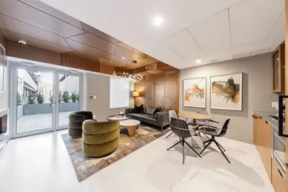 Basement Recreation Room Photo of 503 423 6th Street, West Vancouver, BC
