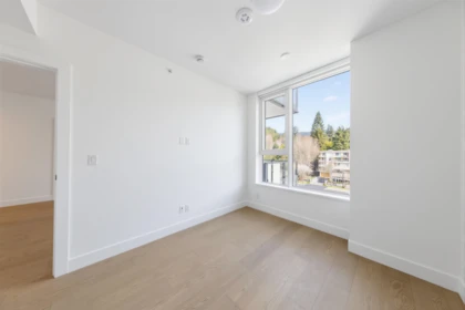 Primary Bedroom Photo of 503 423 6th Street, West Vancouver, BC
