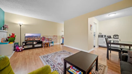 Kitchen Island Photo of 1314 10620 150 Street, Surrey, BC