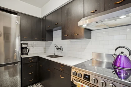 204 1050 Chilco Street, Vancouver, BC, Vancouver — Apartment/Condo for sale