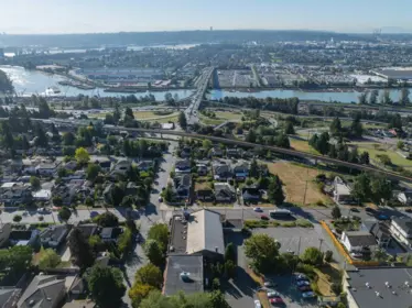 Hot Tub / Spa Photo of 2206 Eighth Avenue, New Westminster, BC