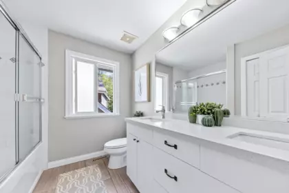 Entry Foyer Photo of 21674 93 Avenue, Langley, BC