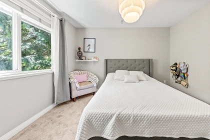 Powder Room Photo of 21674 93 Avenue, Langley, BC