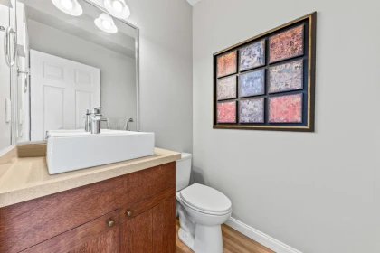 Primary Bathroom Photo of 21674 93 Avenue, Langley, BC
