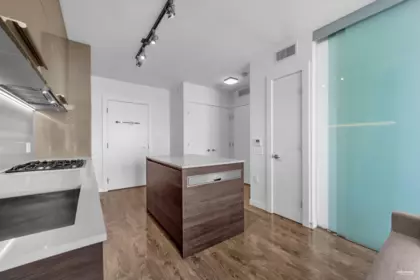 Guest Bathroom Photo of 1107 2378 Alpha Avenue, Burnaby, BC