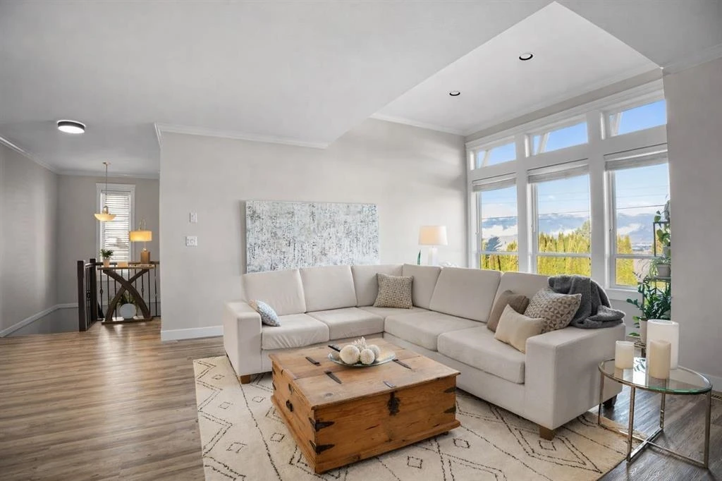 Living Room Photo of 46674 Uplands Road, Chilliwack, BC
