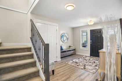 Entry Foyer Photo of 46674 Uplands Road, Chilliwack, BC