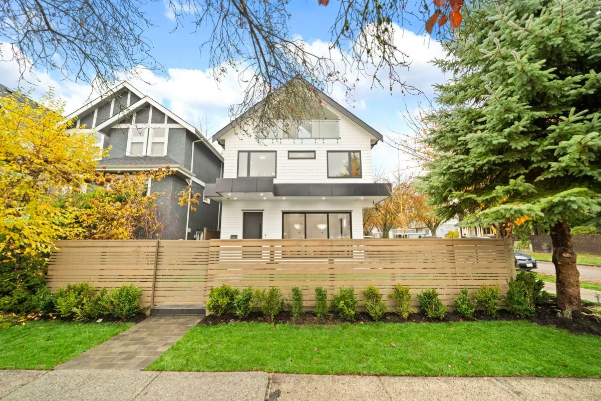 Exterior Rear Photo of 1095 E 14th Avenue, Vancouver, BC