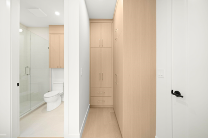 Hallway Photo of 1095 E 14th Avenue, Vancouver, BC