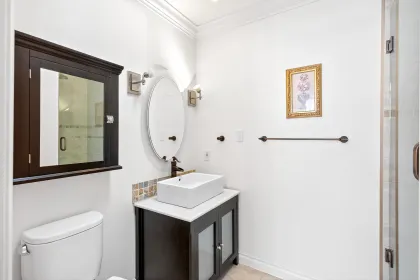 Mudroom Photo of 14055 29a Avenue, Surrey, BC