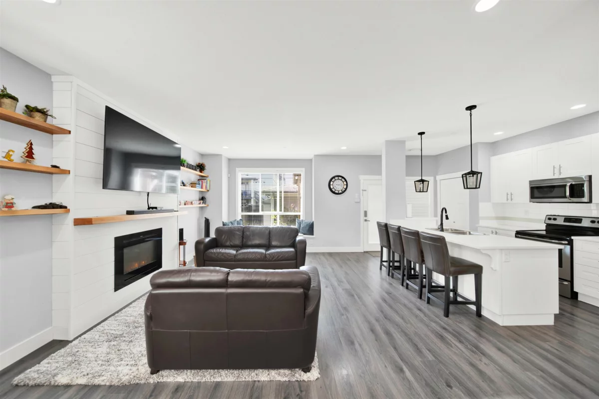 Dining Area Photo of 11155 240 Street, Maple Ridge, BC