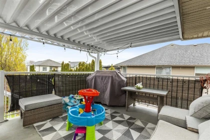 Front Yard Photo of 34795 1 Avenue, Abbotsford, BC