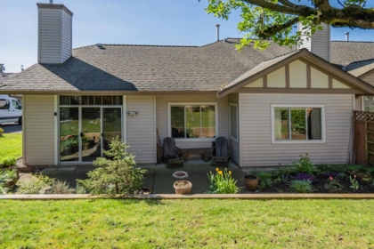 Front Yard Photo of 16 16325 82 Avenue, Surrey, BC